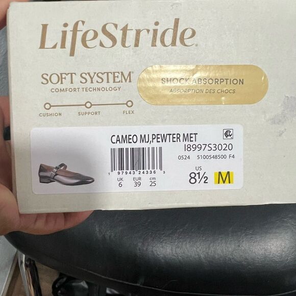 Life Stride Metallic Silver Mary Jane’s - Picture 8 of 8